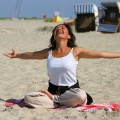 Borkum yoga on beach